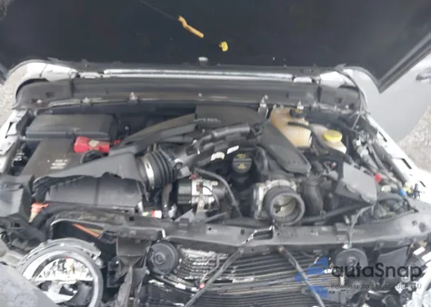 2020 Jeep Wrangler Unlimited Sahara Altitude 4X4 from USA, damaged, VIN 1C4HJXEG0LW282477